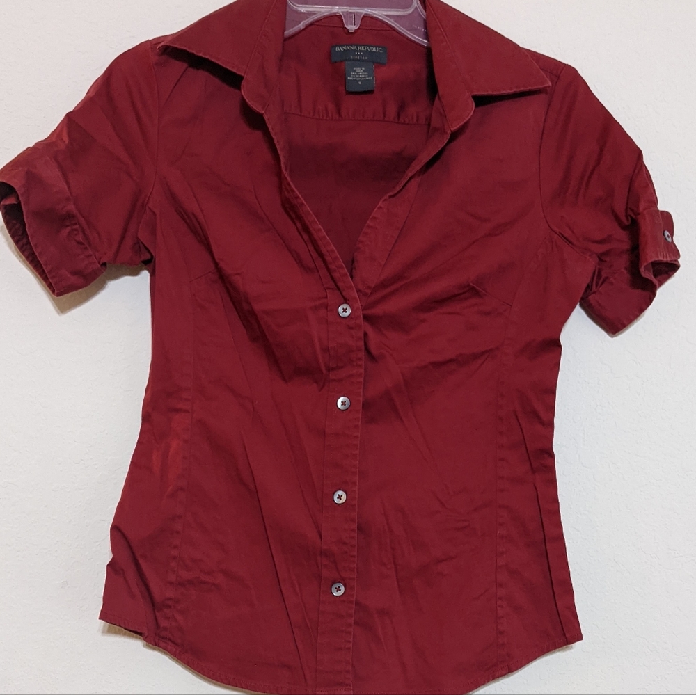 Red Banana Republic Button Up Blouse